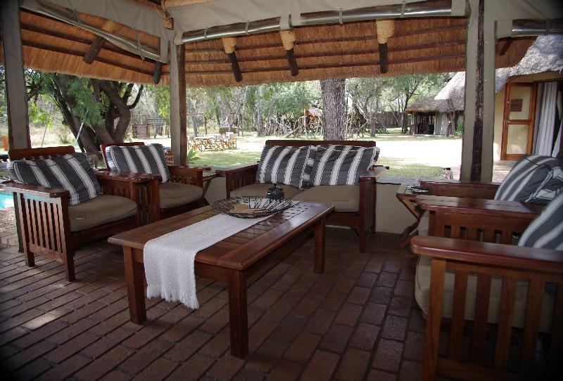 Beestekraal  Mziki Safari Lodge מראה חיצוני תמונה